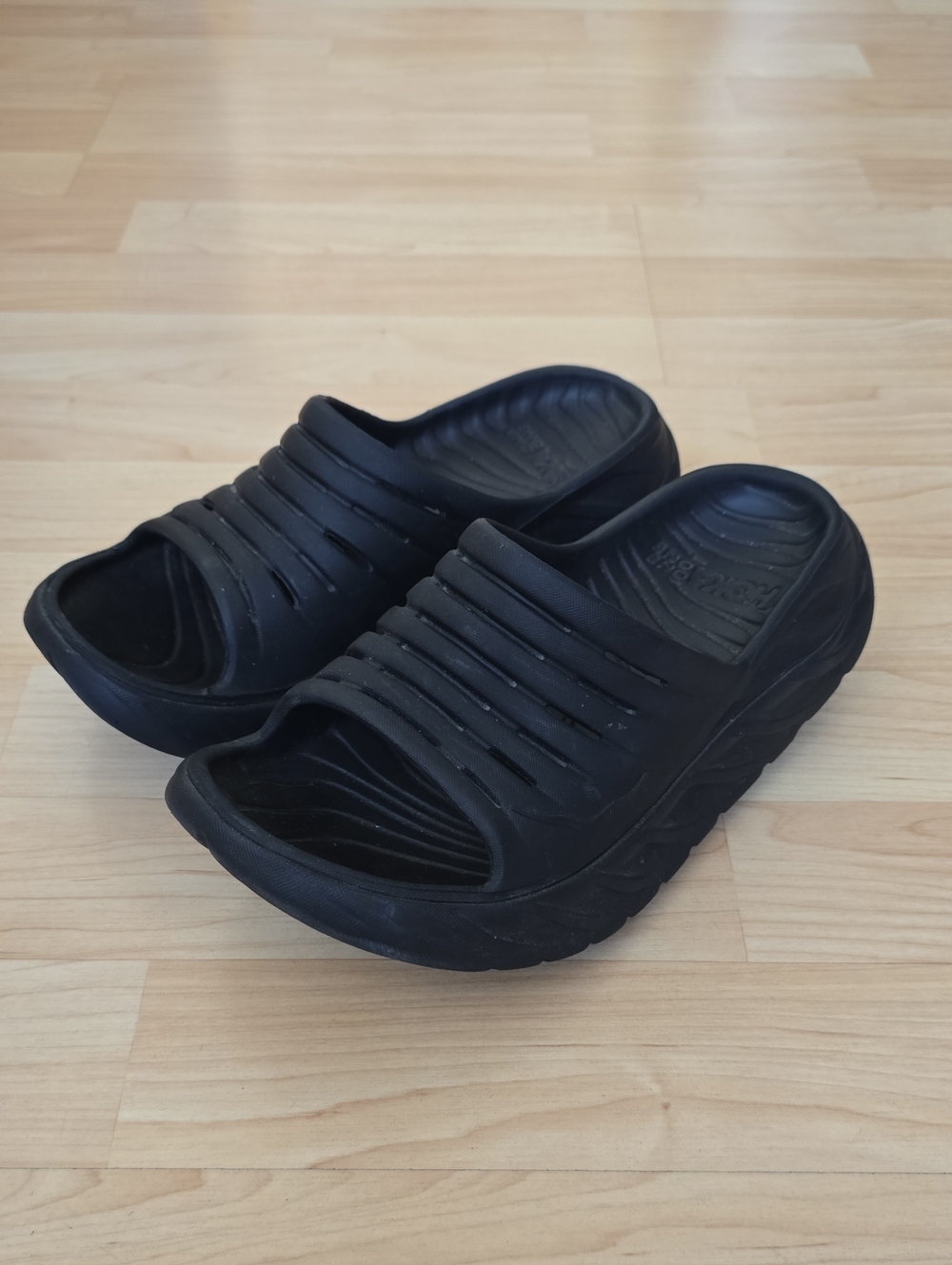 Hoka One One Ora Recovery Slides Ultra Comfort Black Sandals M 7 W 9